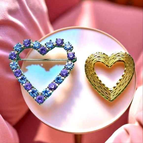 Heart Shaped Brooch Set Of 2 with Purple Rehinestone and Gold Tone - Picture 2 of 12